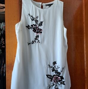White House Black Market Floral Embroidered Tunic